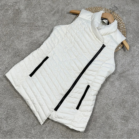 Athleta So Down Asymmetrical Front Zip Puffer Vest Down Feather in Ivory Size S - Picture 2 of 13
